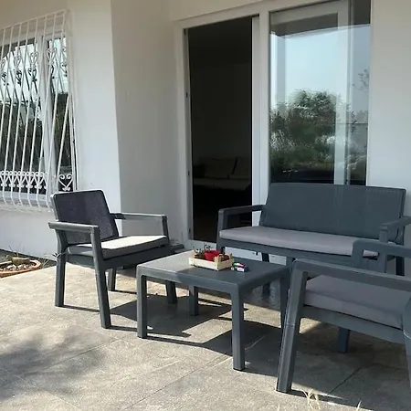 Special Place In Front Of The Sea In Center Apartment Antalya